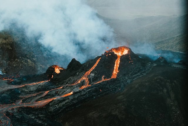 Volcanoes: eruption ups and downs for tourists | battleface