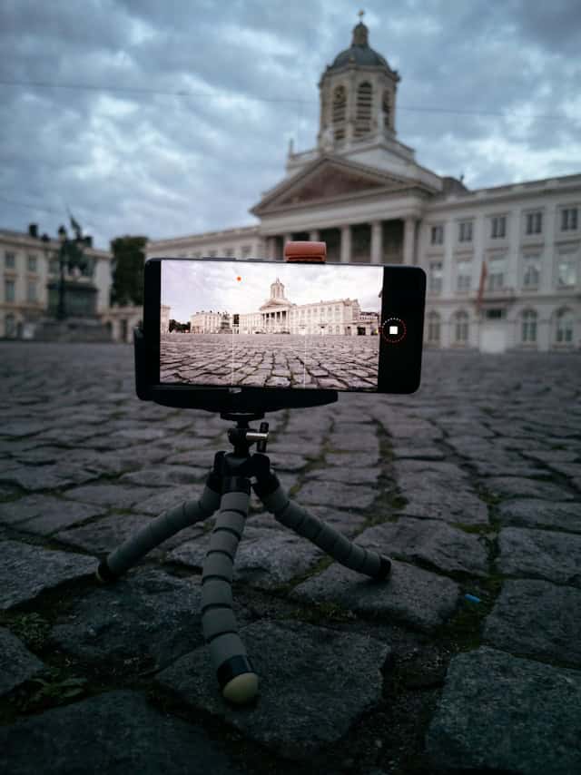 tripod Travelling light: how to pack like a pro Laura Wallwork battleface.com